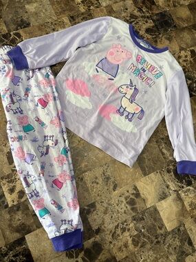 Peppa Pig Lavender and Purple 'Believe in Magic' Pajama Set 3 years